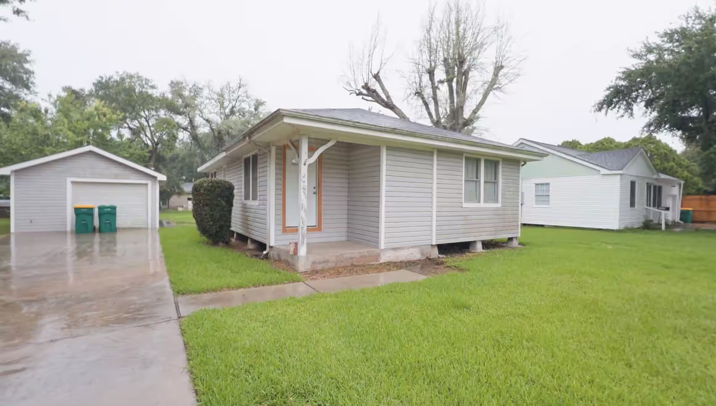 Photo 5 of 2109 Magnolia Drive, La Marque, TX