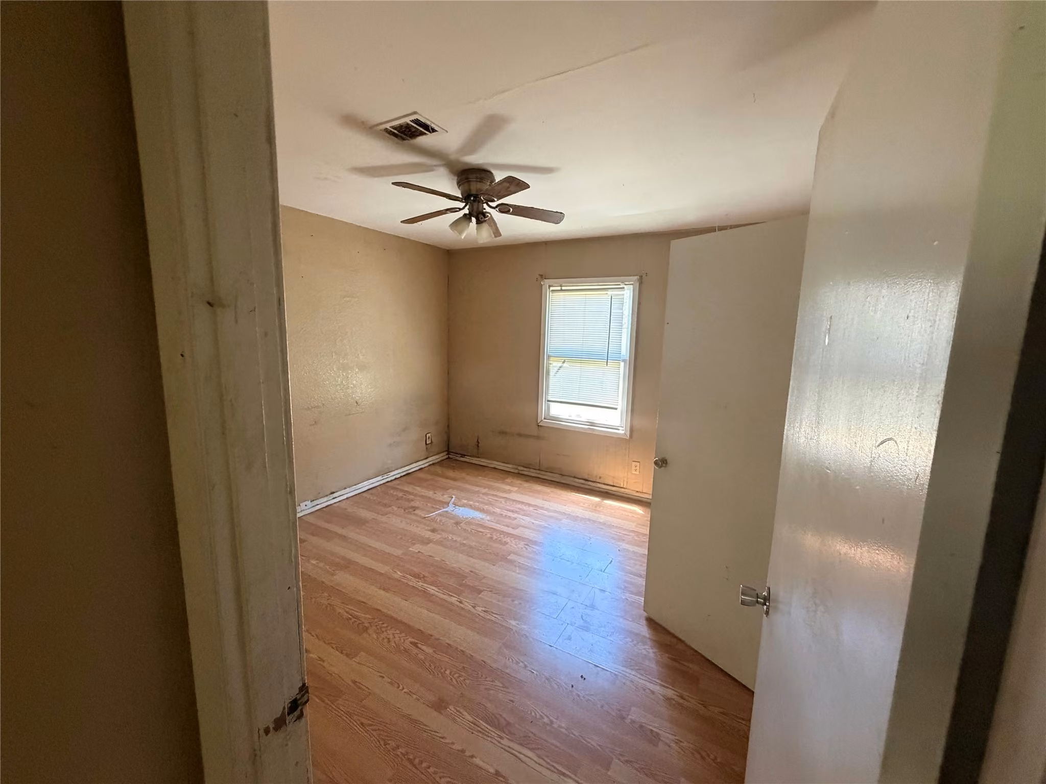 Photo 5 of 2631 N Camp Circle, La Marque, TX