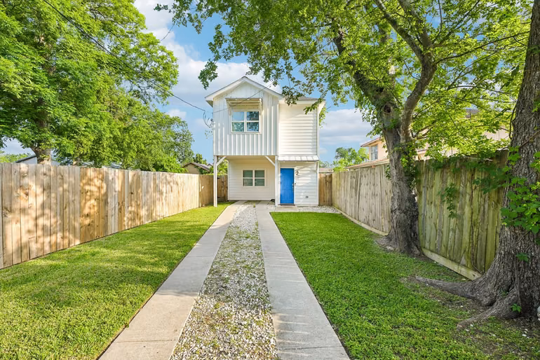 Photo 7 of 210 Garrotsville Street, Houston, TX
