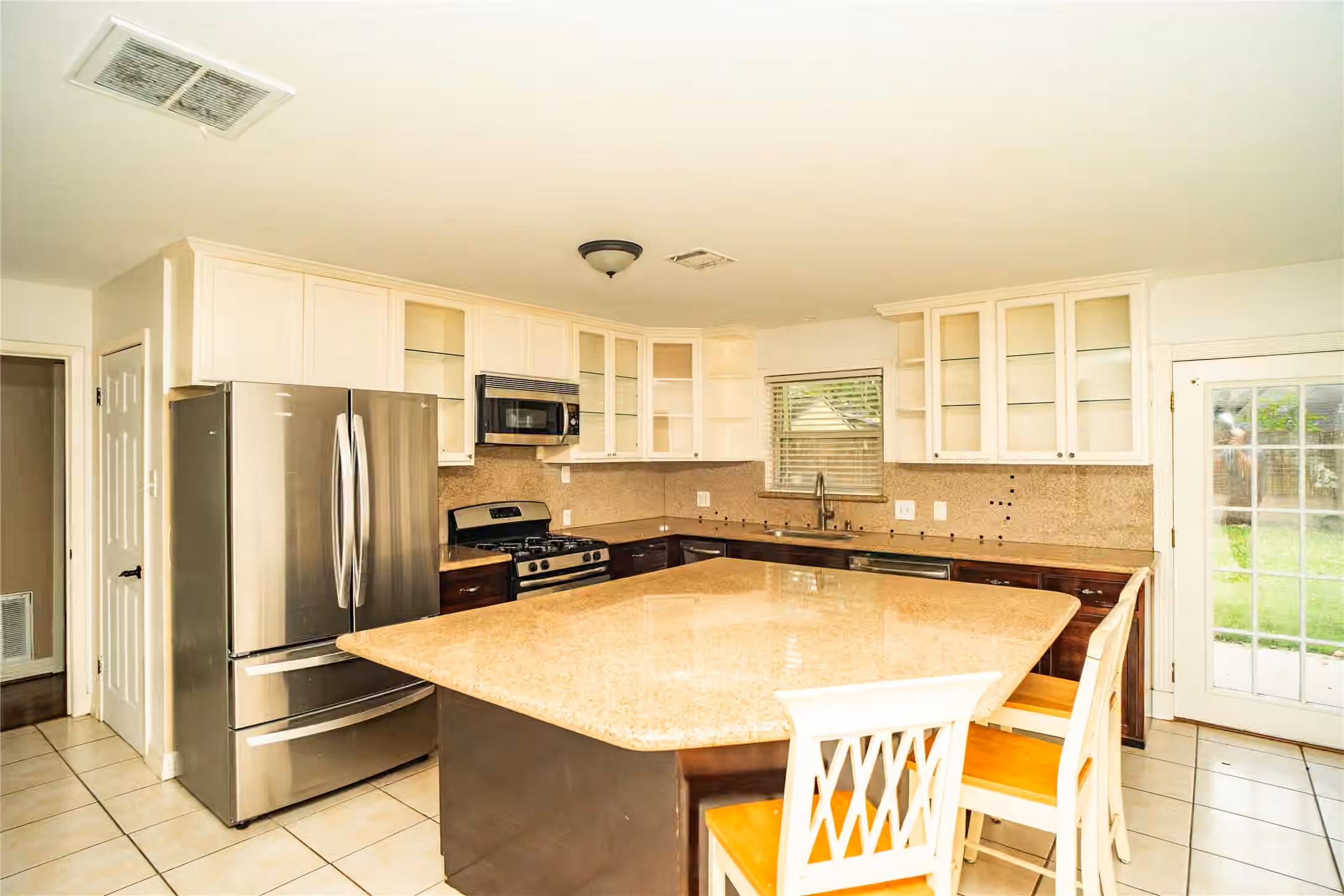 Photo 3 of 4833 Hummingbird Street, Houston, TX