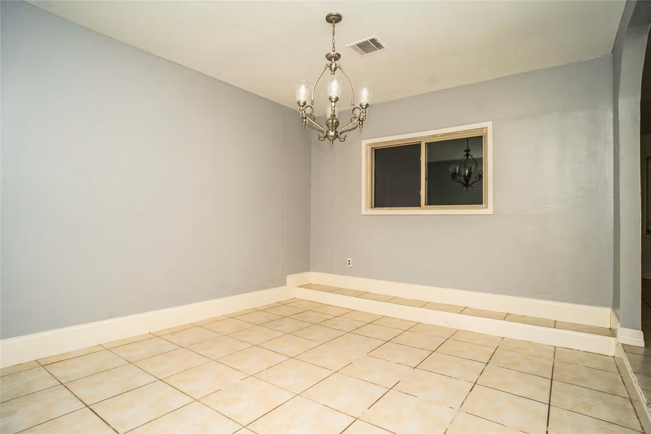 Photo 5 of 4833 Hummingbird Street, Houston, TX