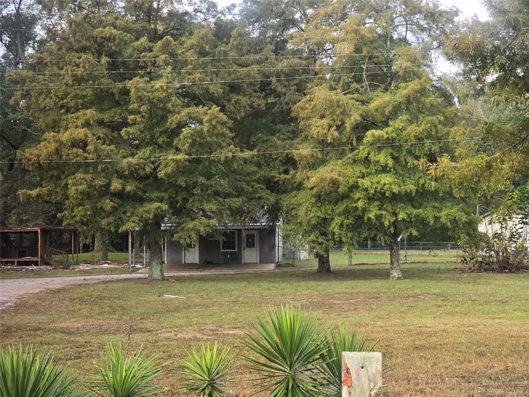 Photo of 15661 N Highway 75, Willis, TX 77378
