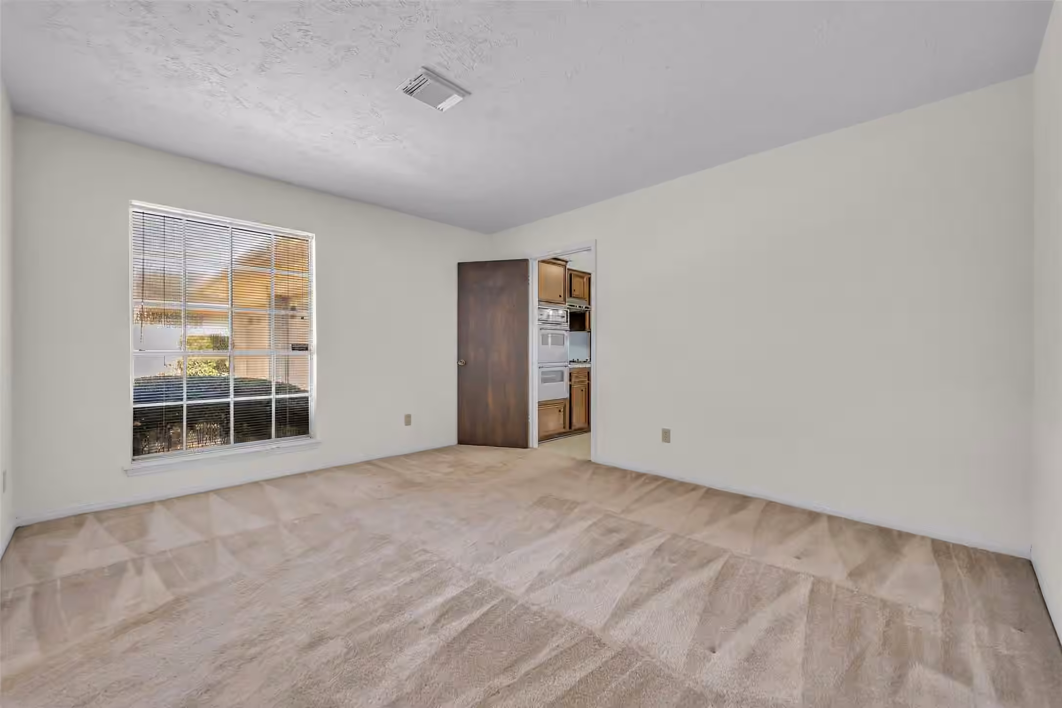 Photo 5 of 9106 Willow Meadow Drive, Houston, TX