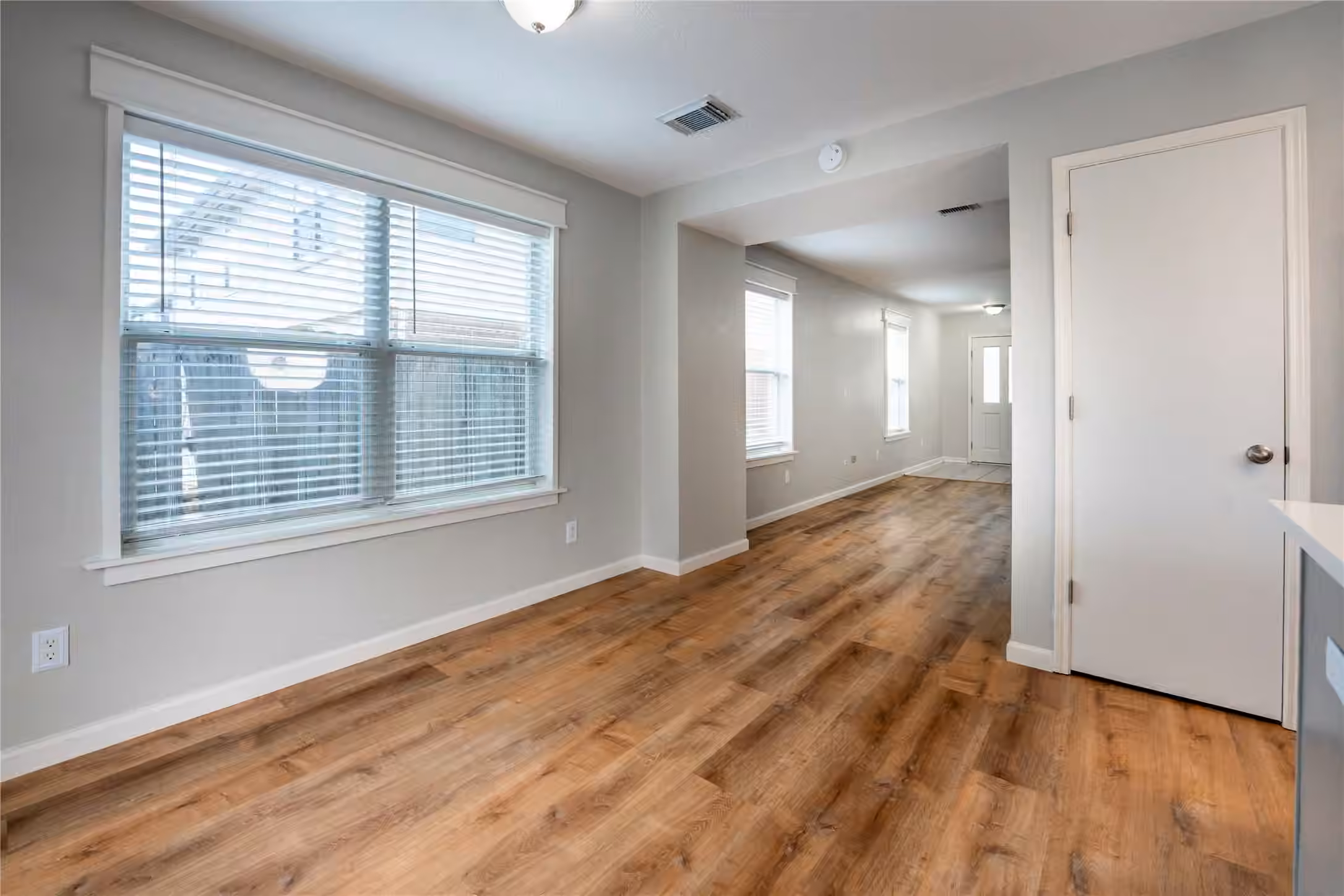Photo 6 of 7830 Hunters Peak Lane, Baytown, TX