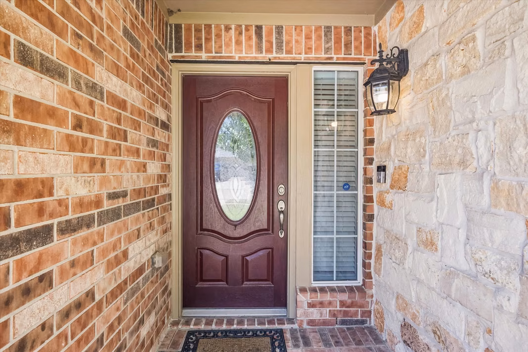 Photo 3 of 8323 Whisper Point Drive, Houston, TX