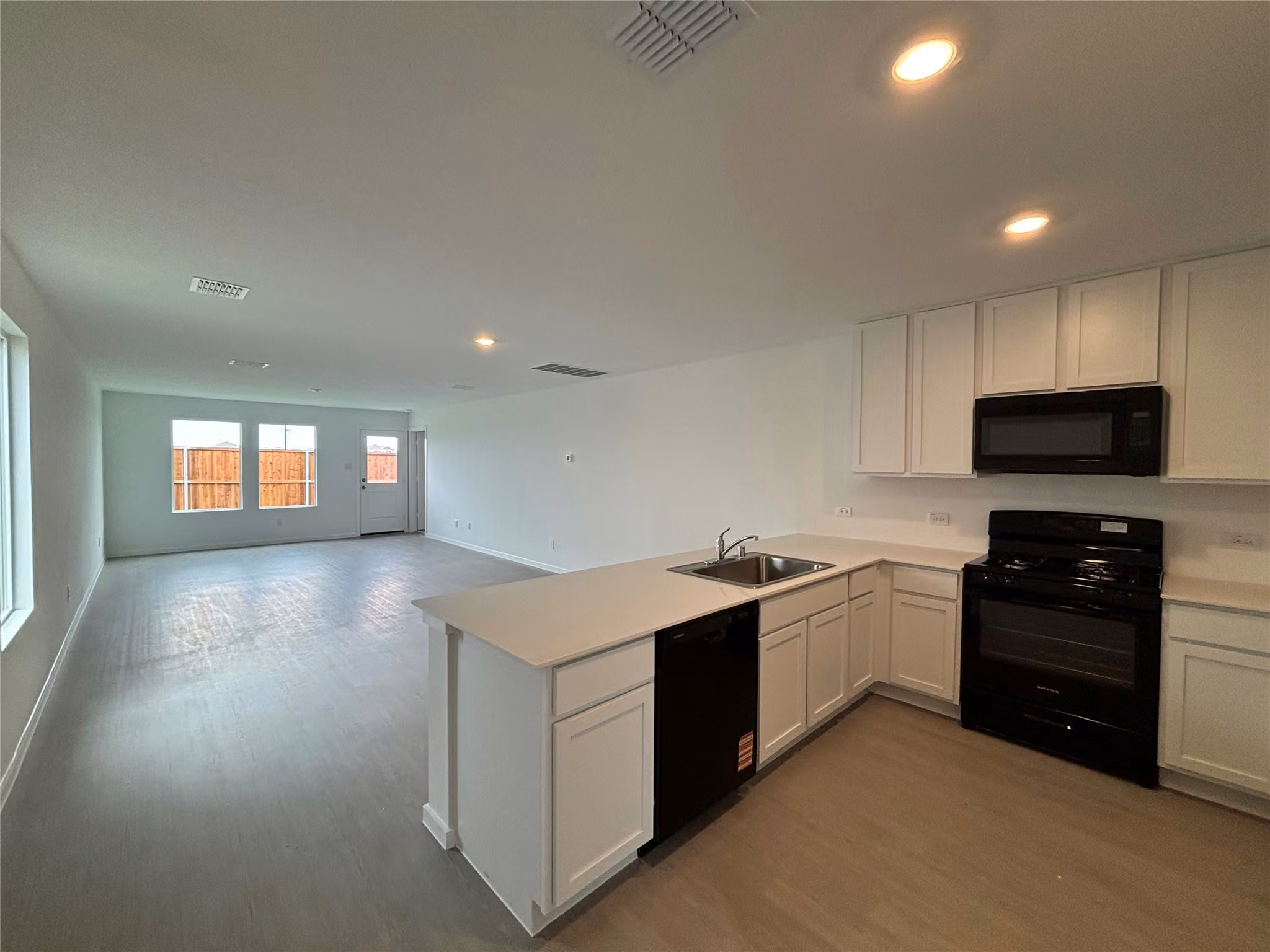 Photo 6 of 5614 Headwater Creek Trail, Humble, TX
