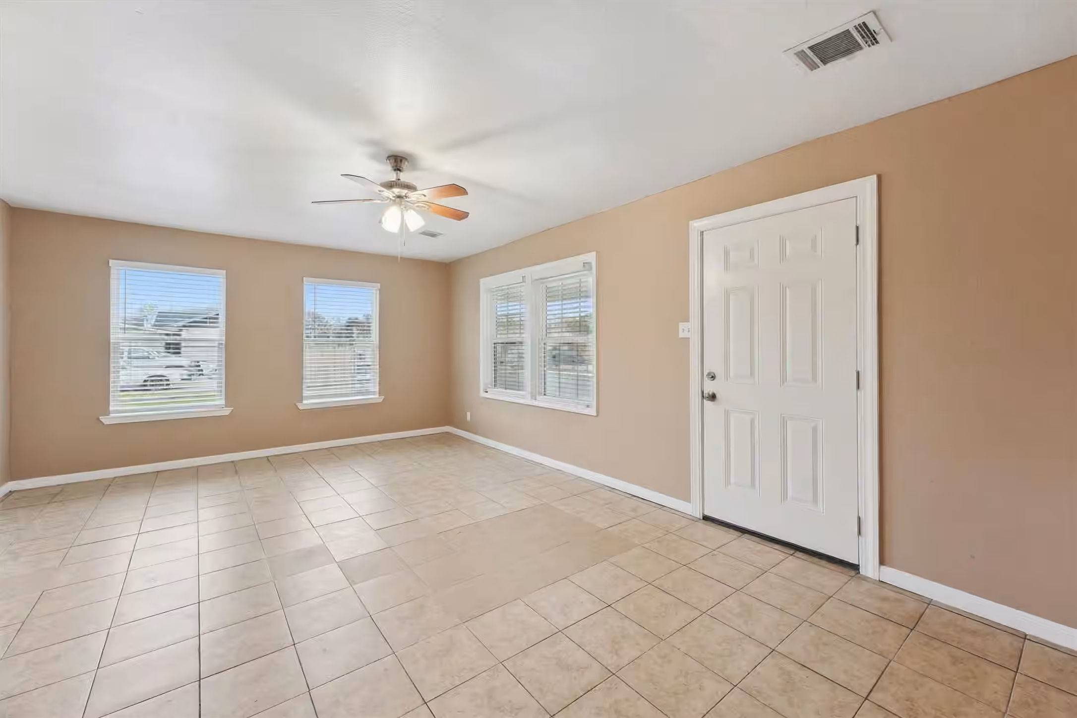 Photo 6 of 1107 Defender Street, Houston, TX