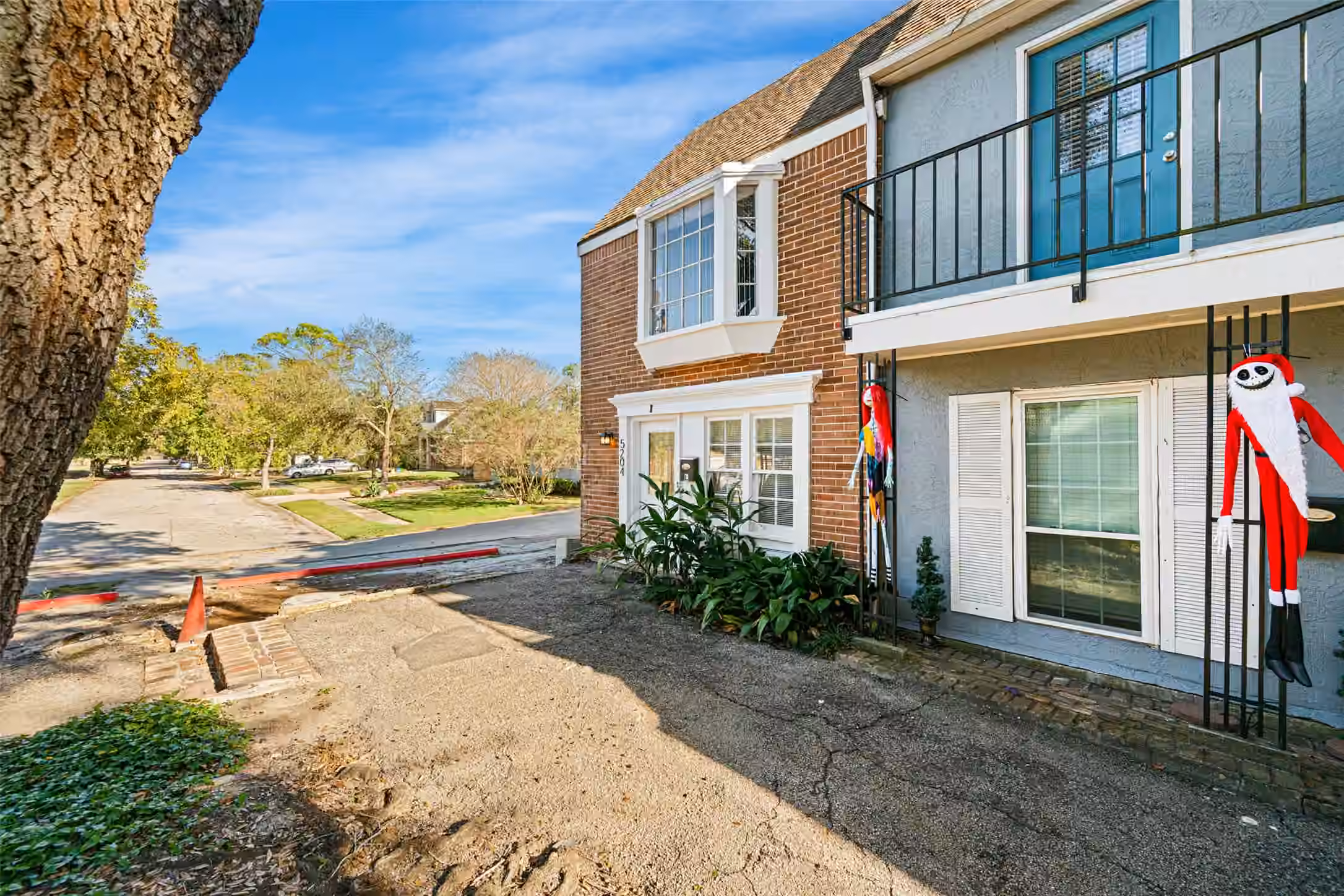 Photo 4 of 5204 Arboles Drive L, Houston, TX