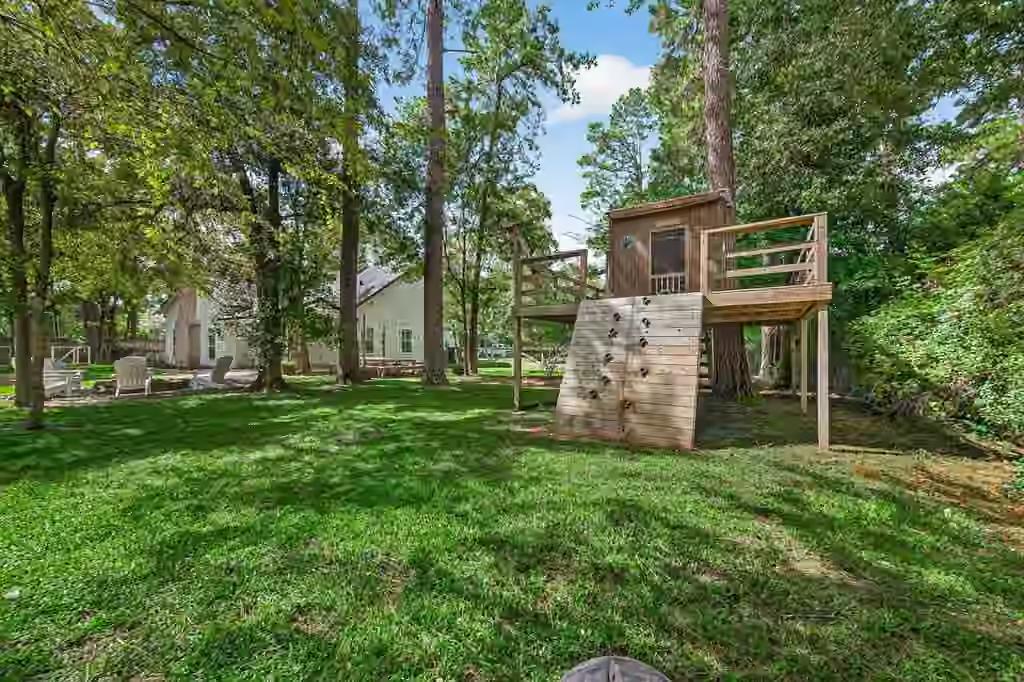 Photo 6 of 25906 Fawnwood Street, Magnolia, TX