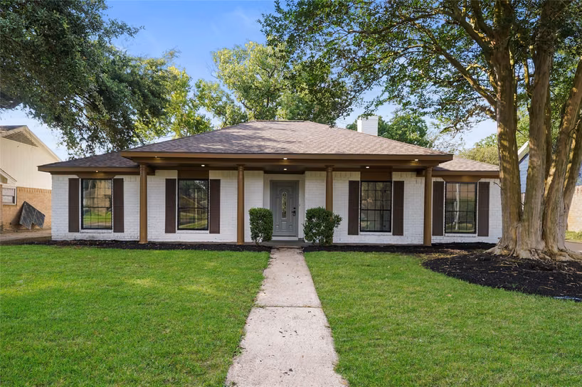 Photo of 6011 Green Falls Drive, Houston, TX 77088