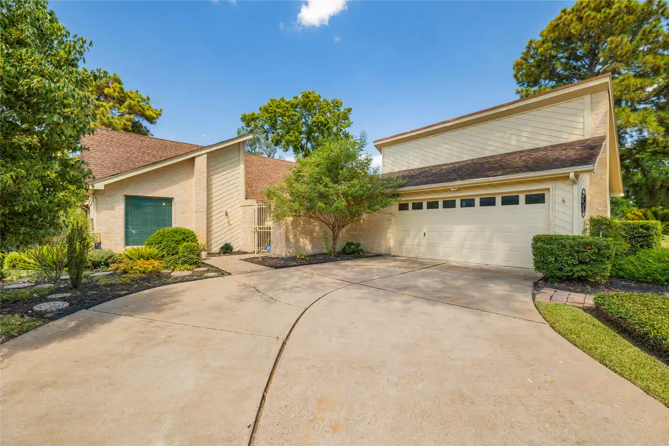 Photo of 18202 Widcombe Drive, Houston, TX 77084