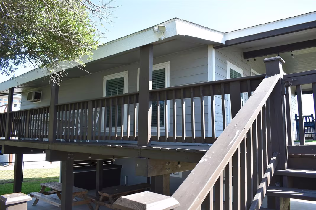 Photo 7 of 1270 County Road 202, Sargent, TX