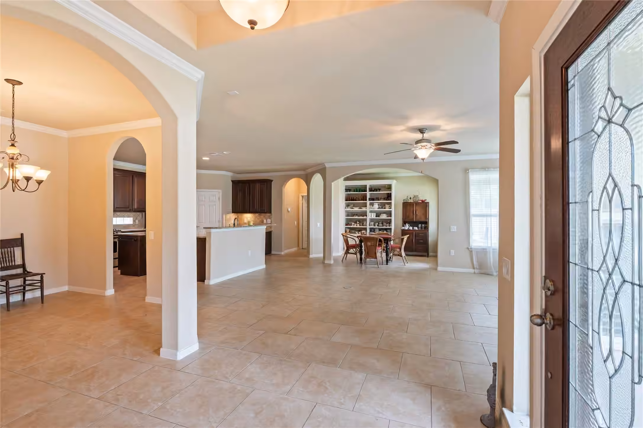 Photo 3 of 1201 N Riviera Circle, Pearland, TX