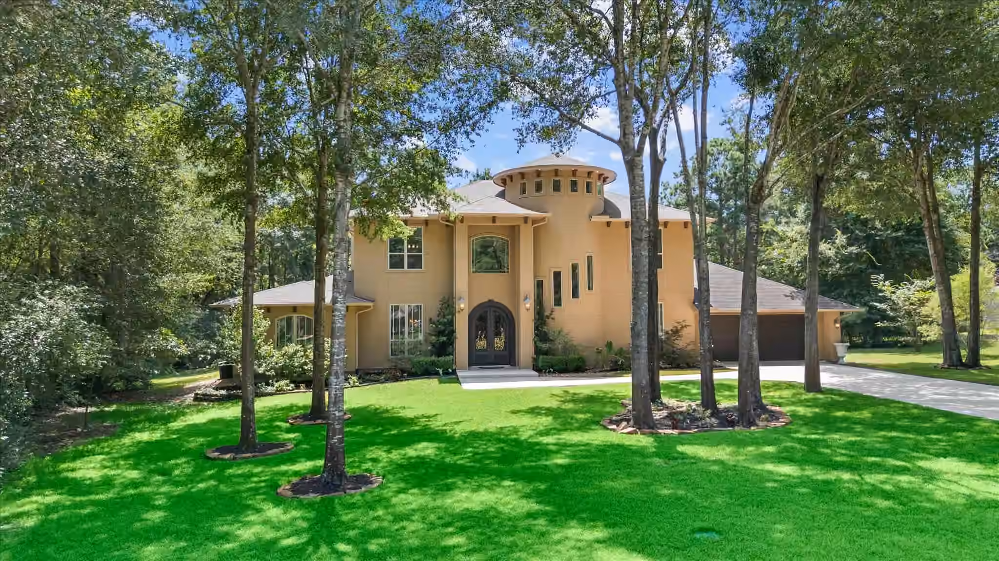 Photo of 648 Nautica Lane, Montgomery, TX 77316