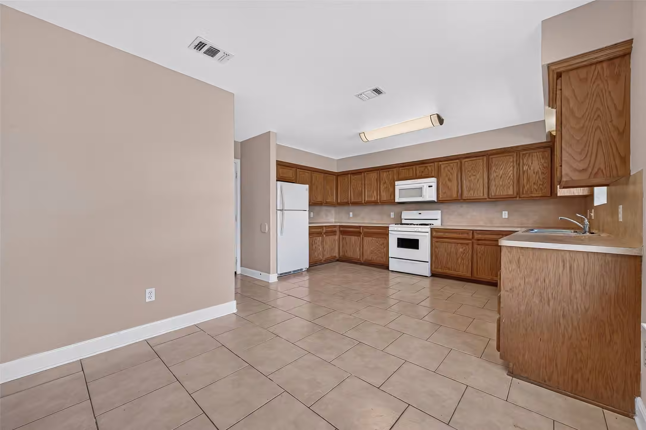 Photo 3 of 8721 Garrett Street, Needville, TX