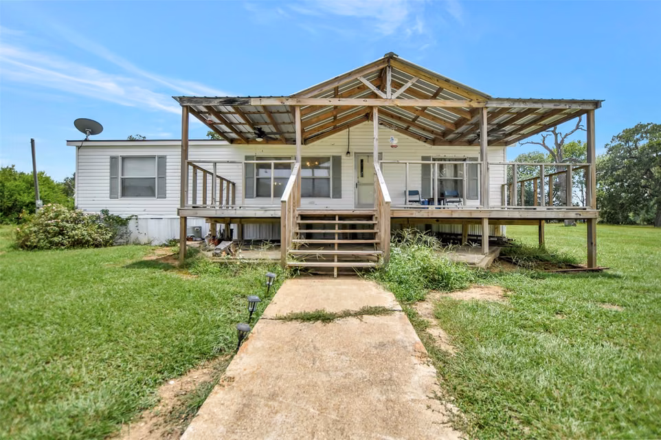 Photo 5 of 8691 River Oaks Drive, Midway, TX