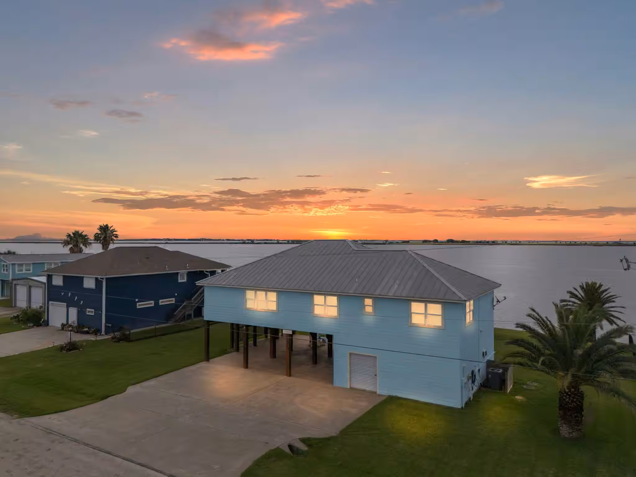 Photo 3 of 1730 W Bayshore Drive, Palacios, TX