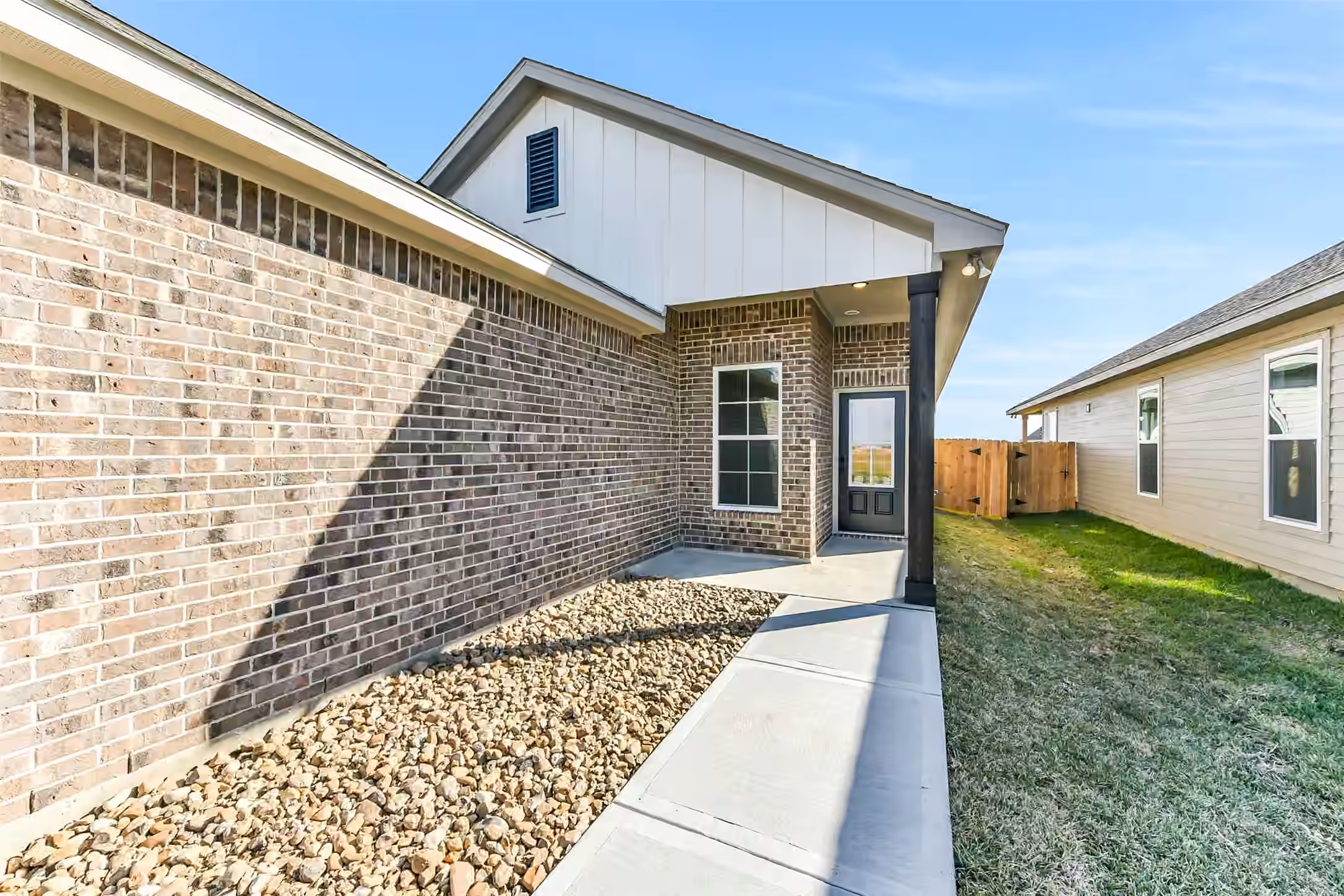 Photo 2 of 21107 Autumn Heights, Rosharon, TX
