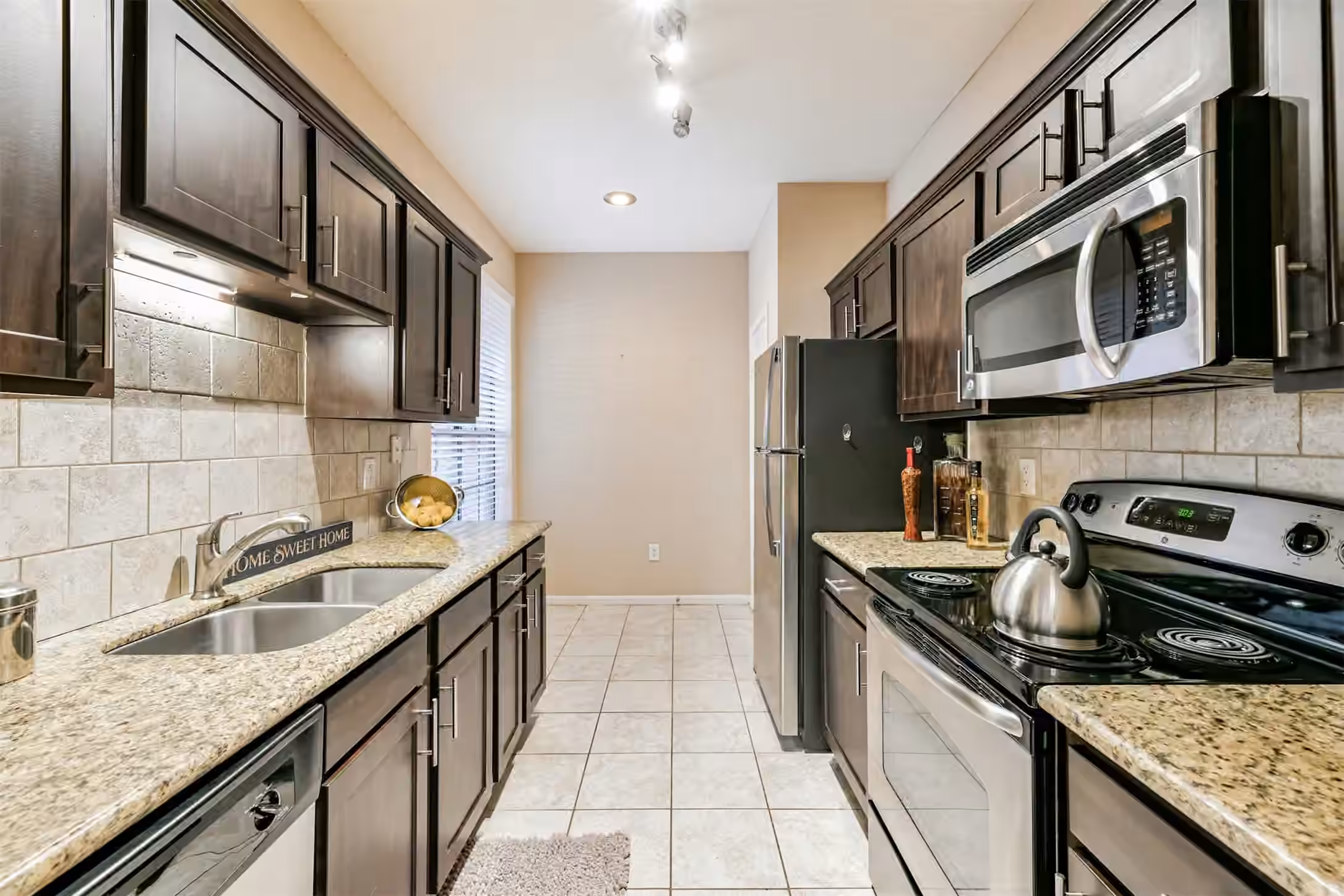 Photo 2 of 2255 Braeswood Park 183, Houston, TX