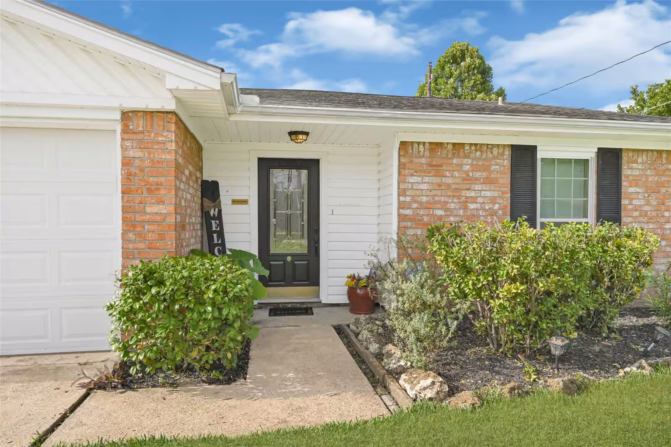 Photo 4 of 10010 Lost Pine Drive, Baytown, TX