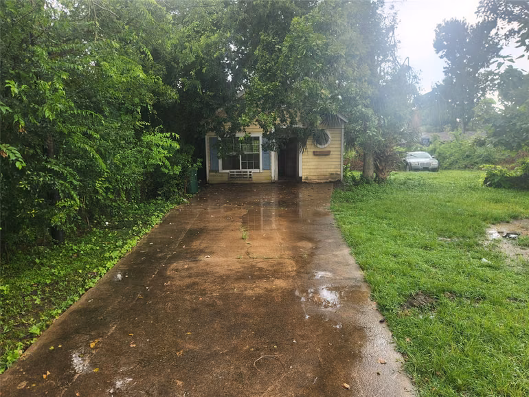 Photo of 10517 Wicklowe Street, Houston, TX 77016