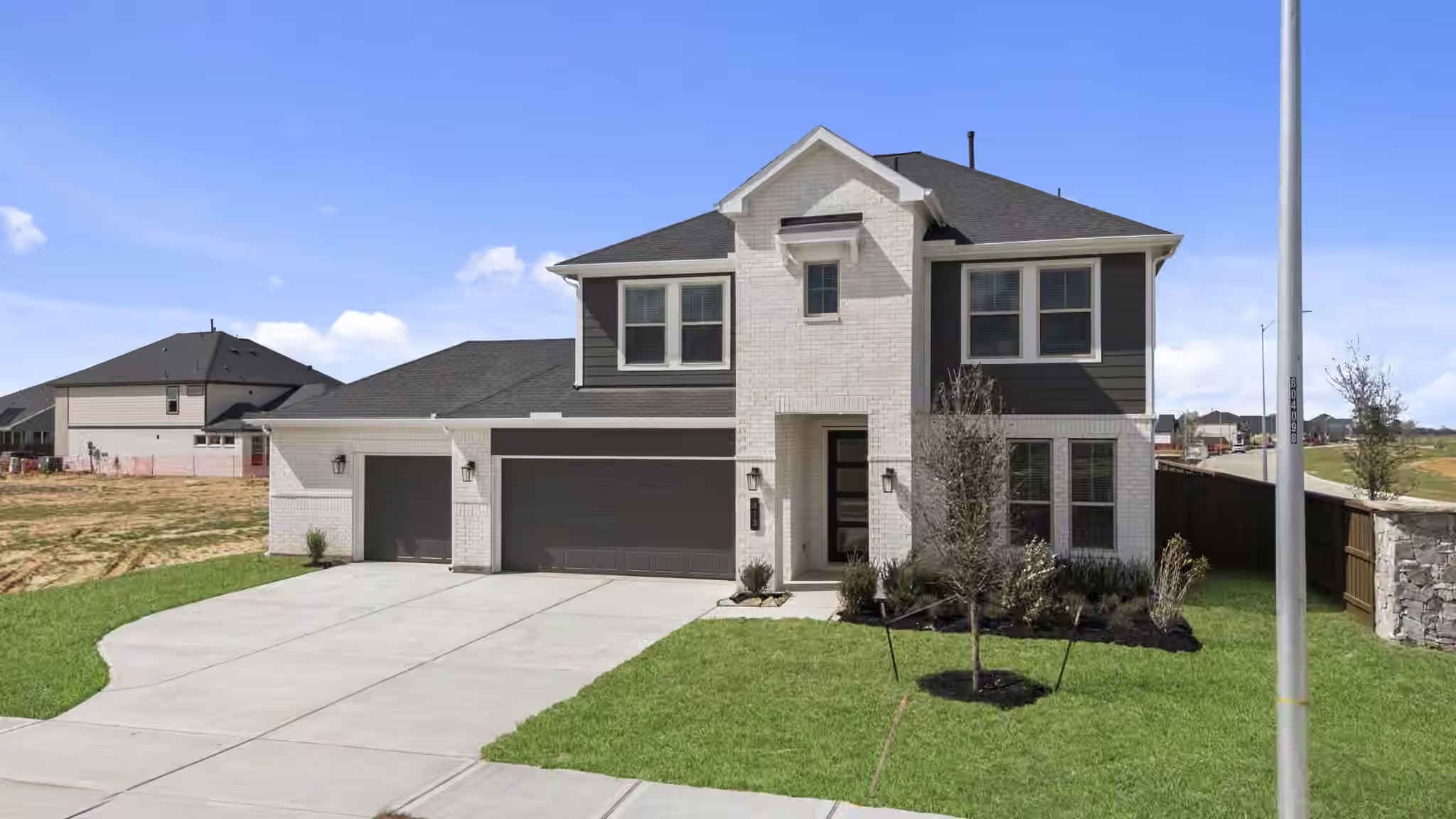 Photo 3 of 813 Green Ash Drive, Waller, TX