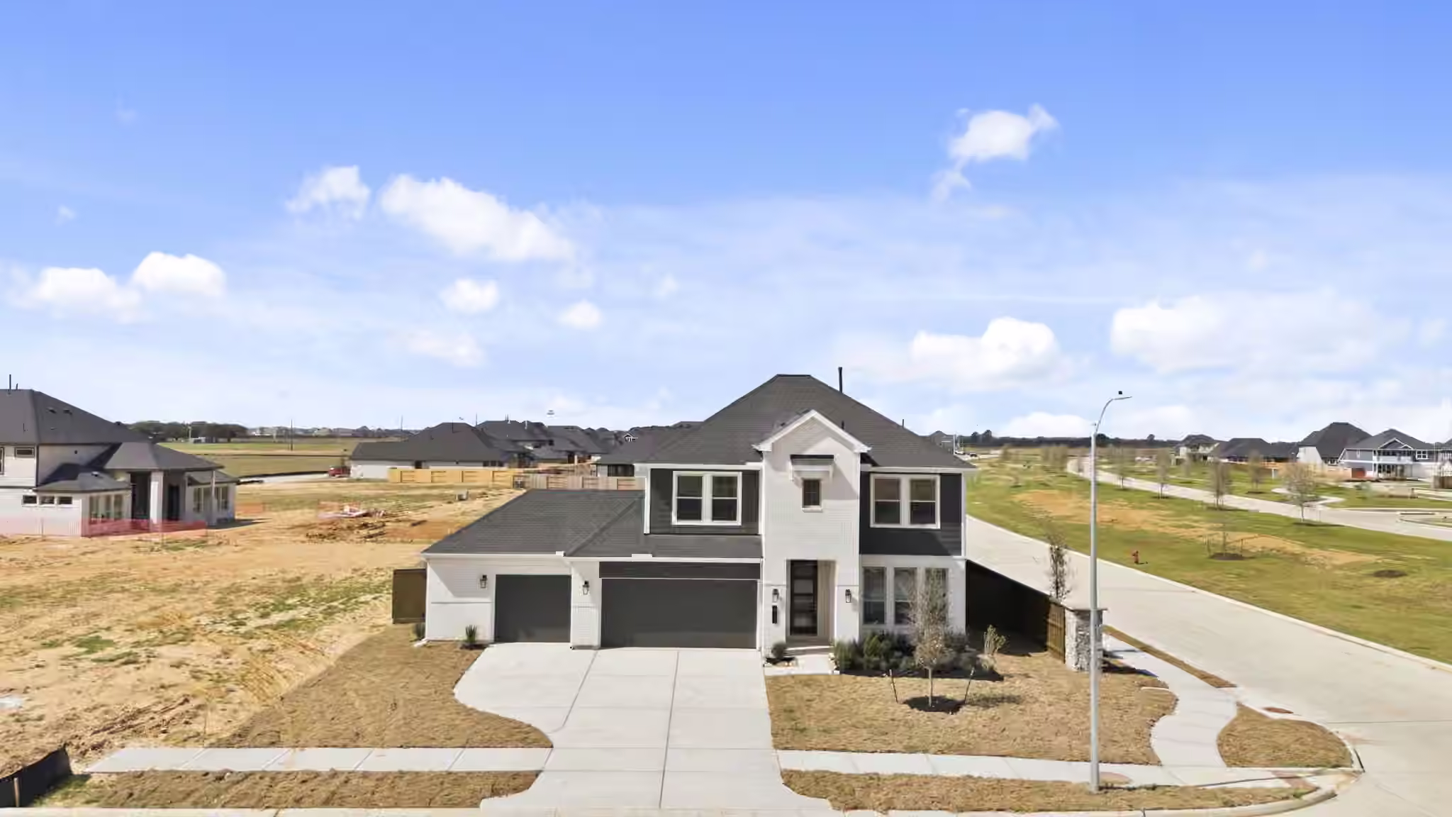 Photo 4 of 813 Green Ash Drive, Waller, TX