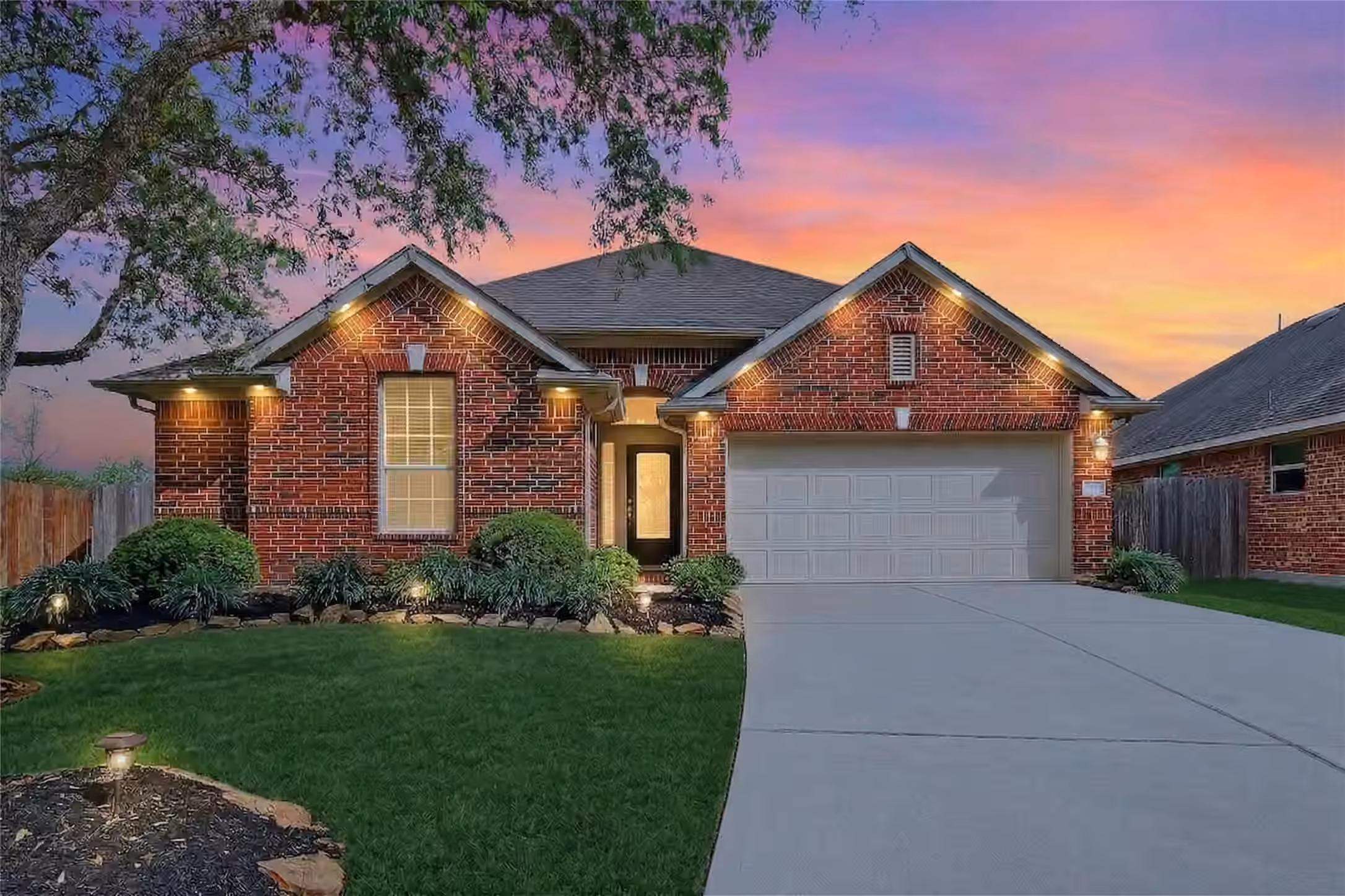 Photo of 13415 Star Creek Lane, Rosharon, TX