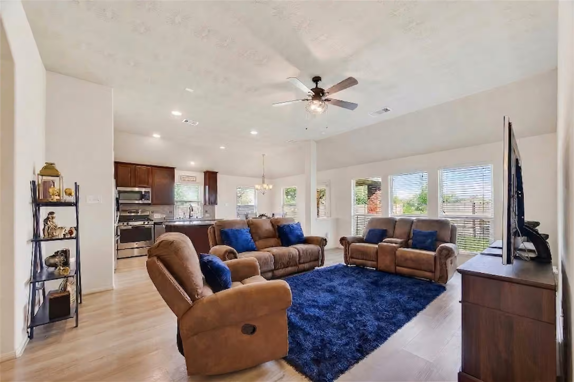 Photo 4 of 13415 Star Creek Lane, Rosharon, TX