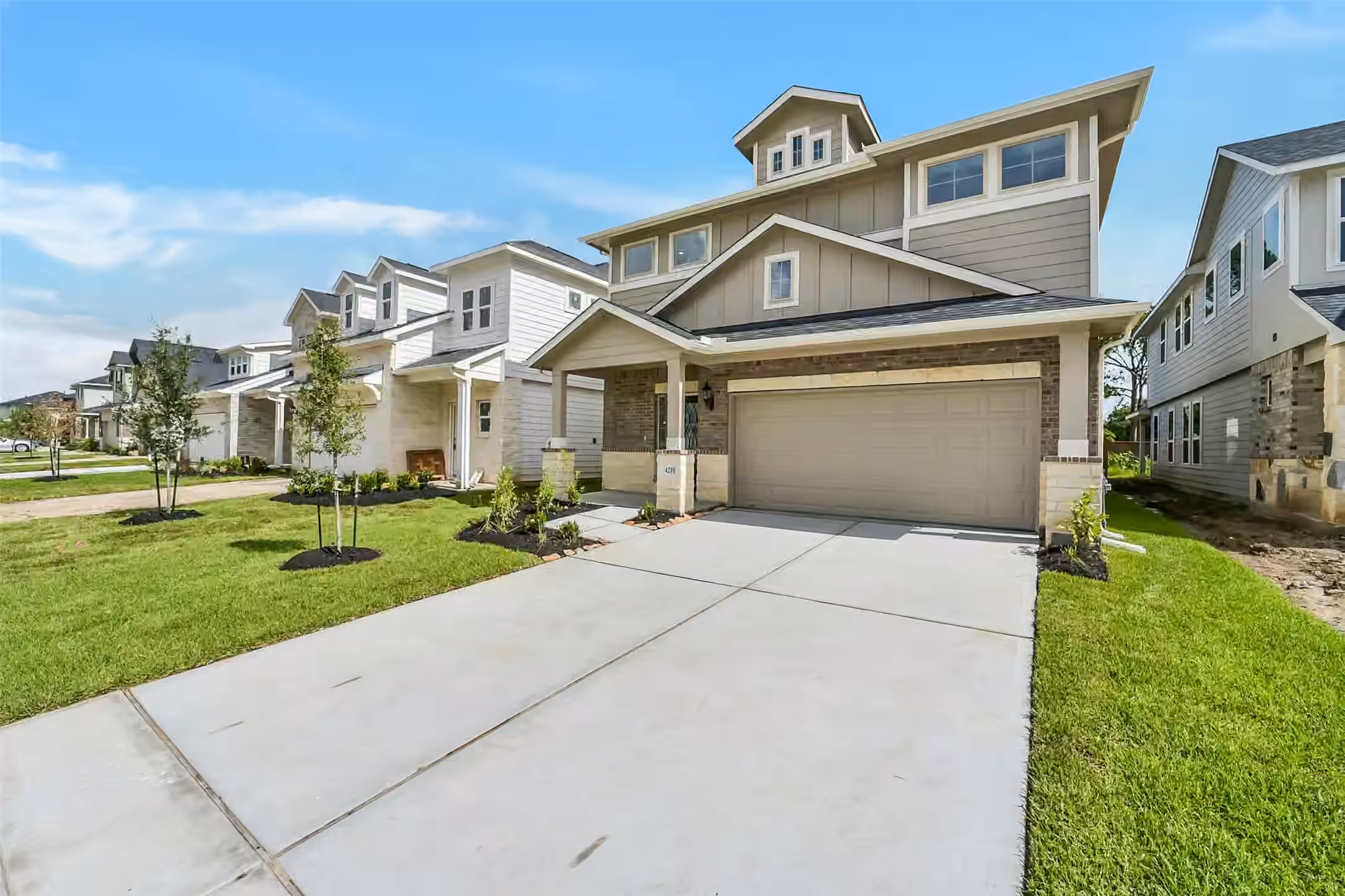 Photo 3 of 4210 Helmside Lane, Houston, TX