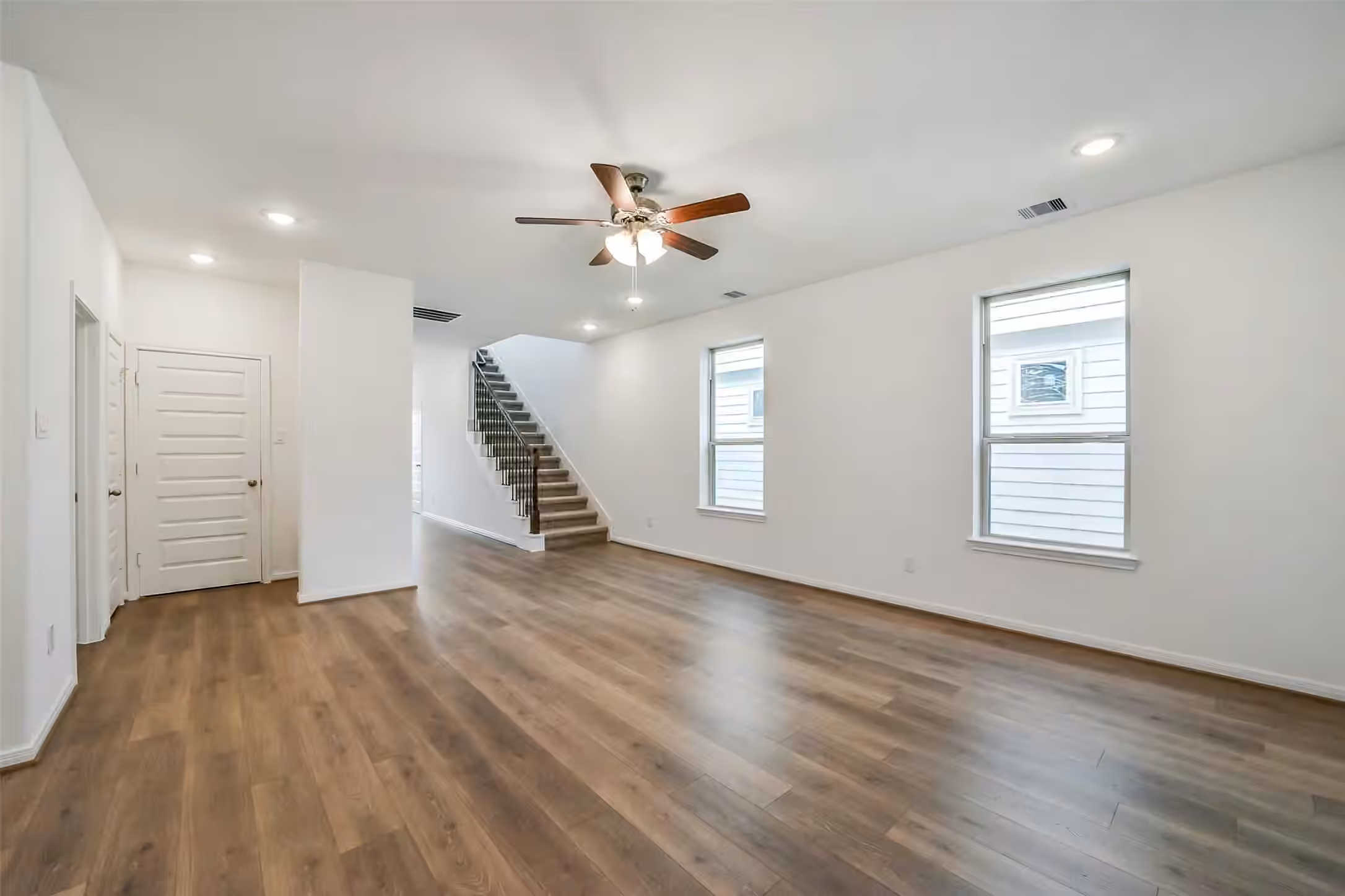 Photo 6 of 4210 Helmside Lane, Houston, TX