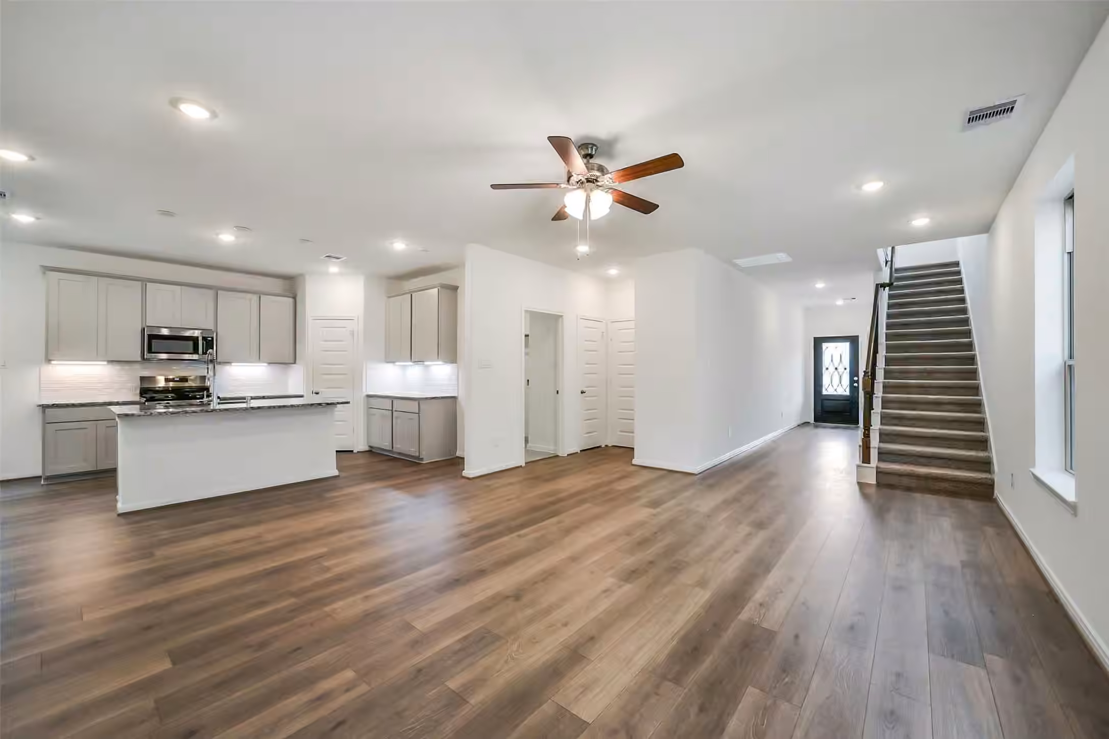 Photo 7 of 4210 Helmside Lane, Houston, TX