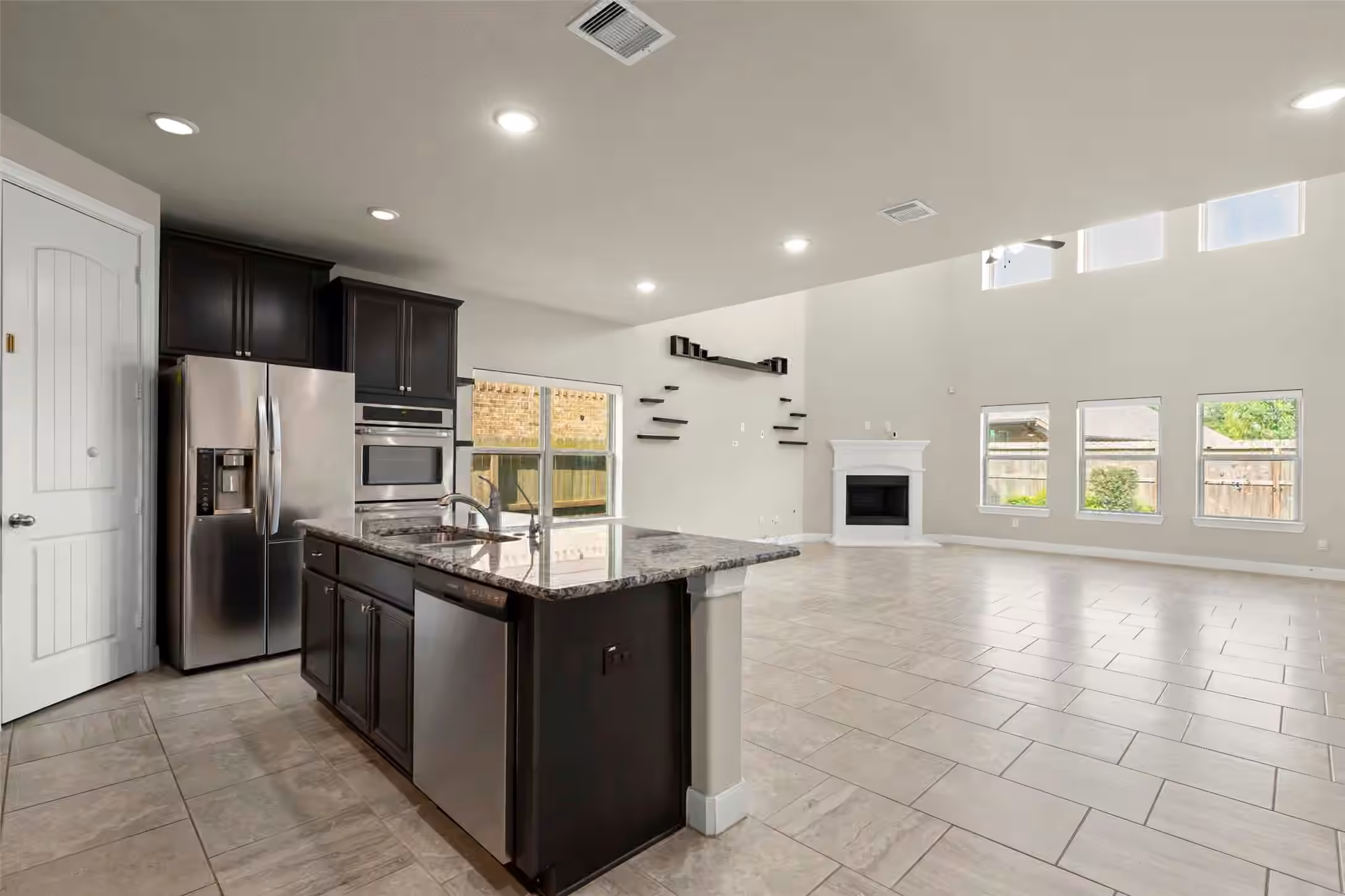 Photo 7 of 4311 Berry Bend Lane, Richmond, TX