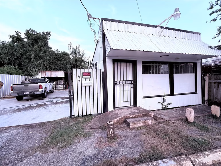 Photo 2 of 6325 Cullen Boulevard, Houston, TX