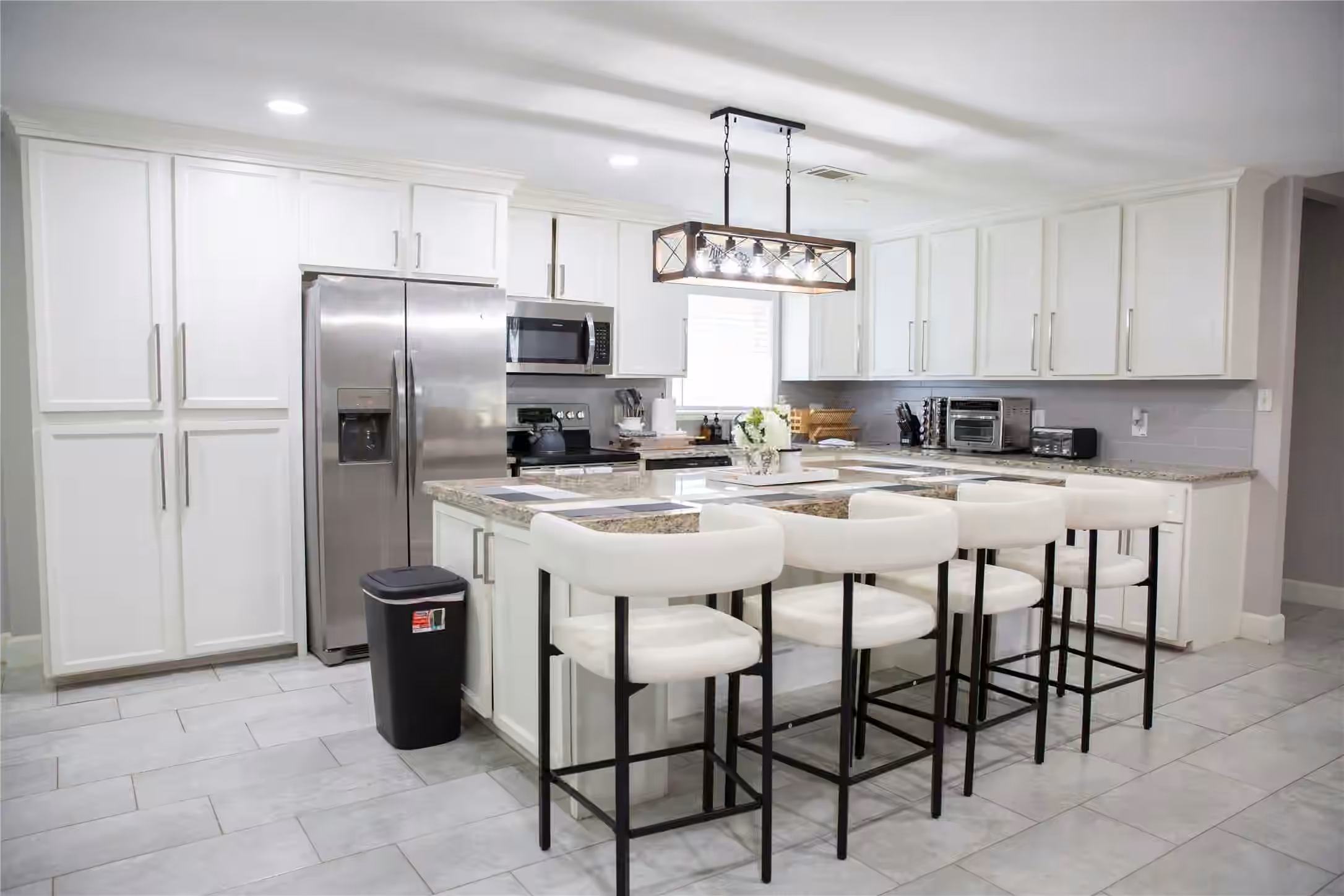 Photo 4 of 12218 Hillcroft Street, Houston, TX