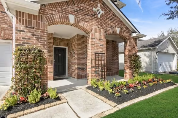 Photo 2 of 3727 Norwood Glen Lane, Friendswood, TX