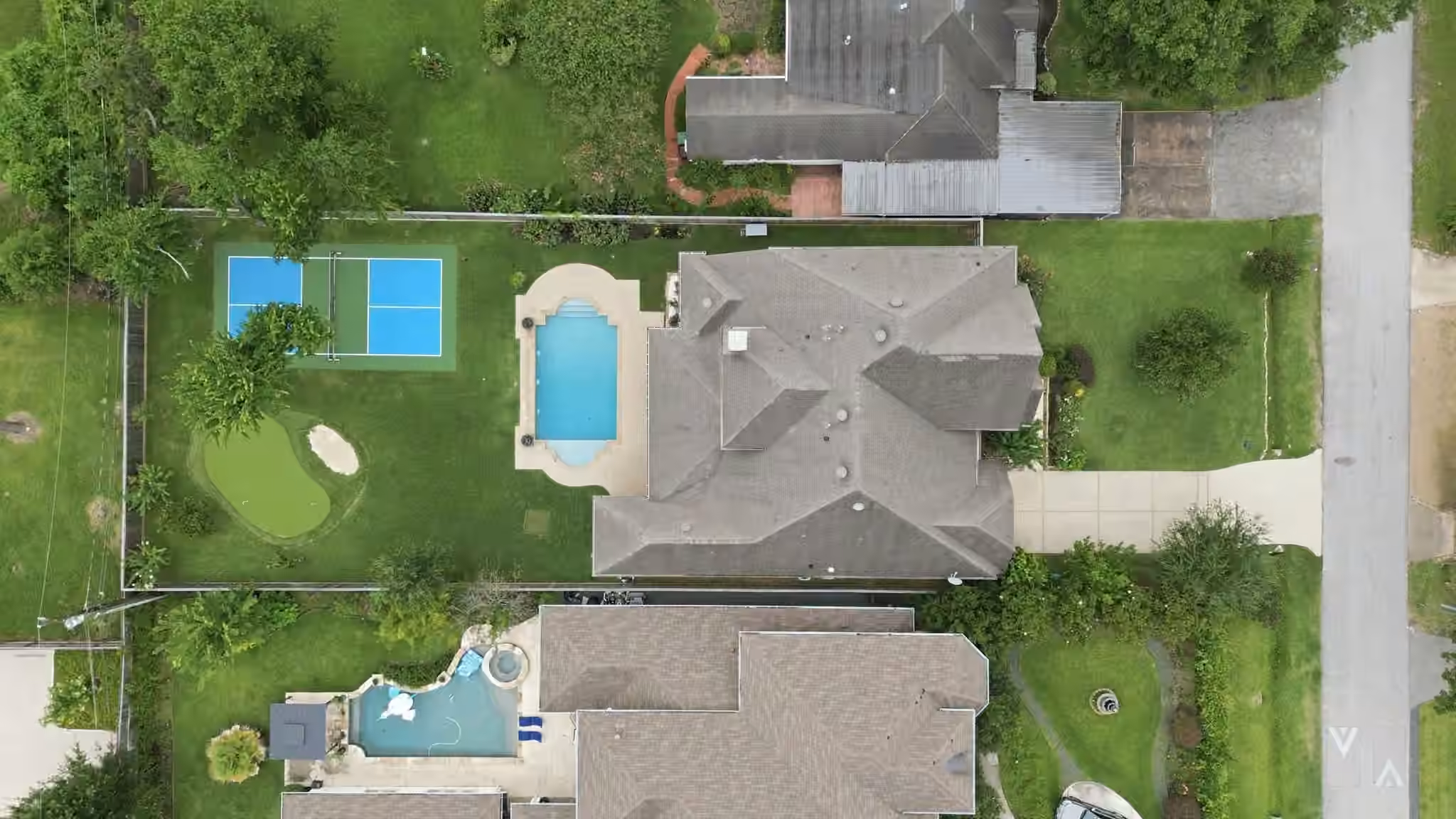 Photo 2 of 1510 Whispering Pines Drive, Houston, TX