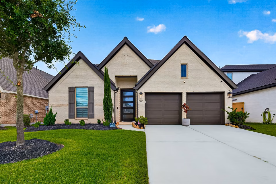 Photo of 639 Malibu Pines Drive, Katy, TX