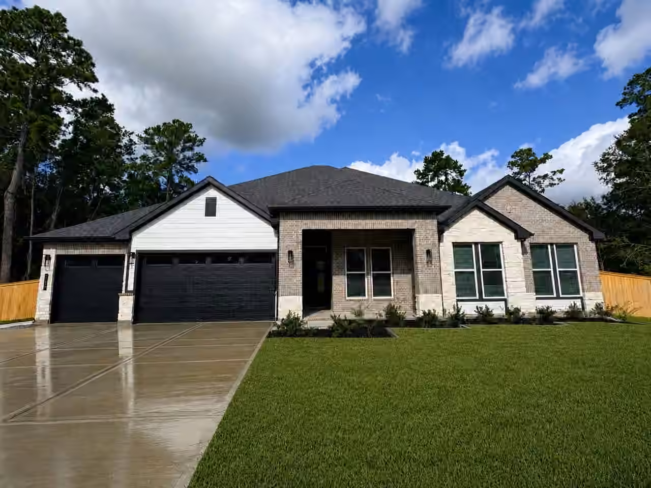 Photo of 259 Gonsoulin Lane, Pinehurst, TX