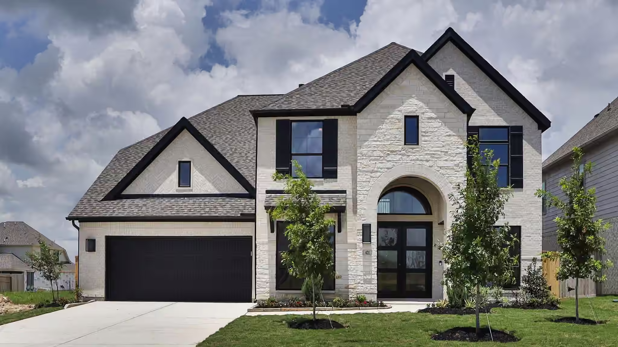 Photo 2 of 421 Lone Ranger Drive, Montgomery, TX