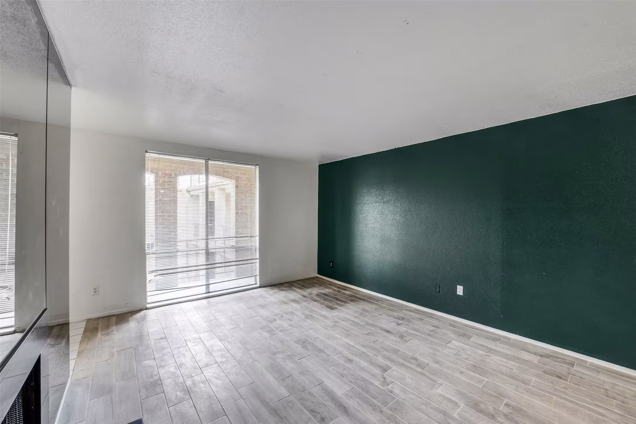 Photo 5 of 4643 Wild Indigo Street 414, Houston, TX