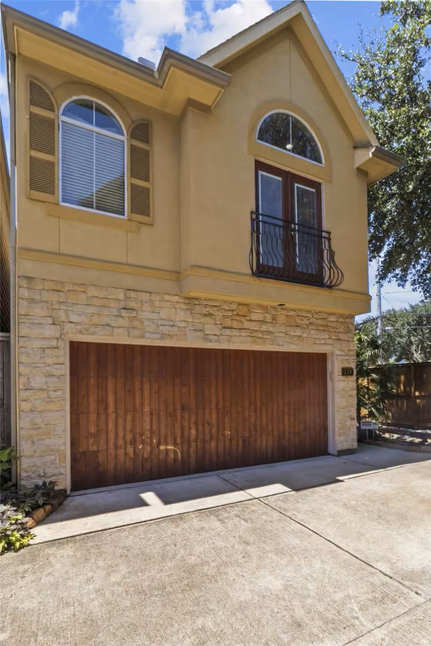 Photo 2 of 338 Gregg Street, Houston, TX