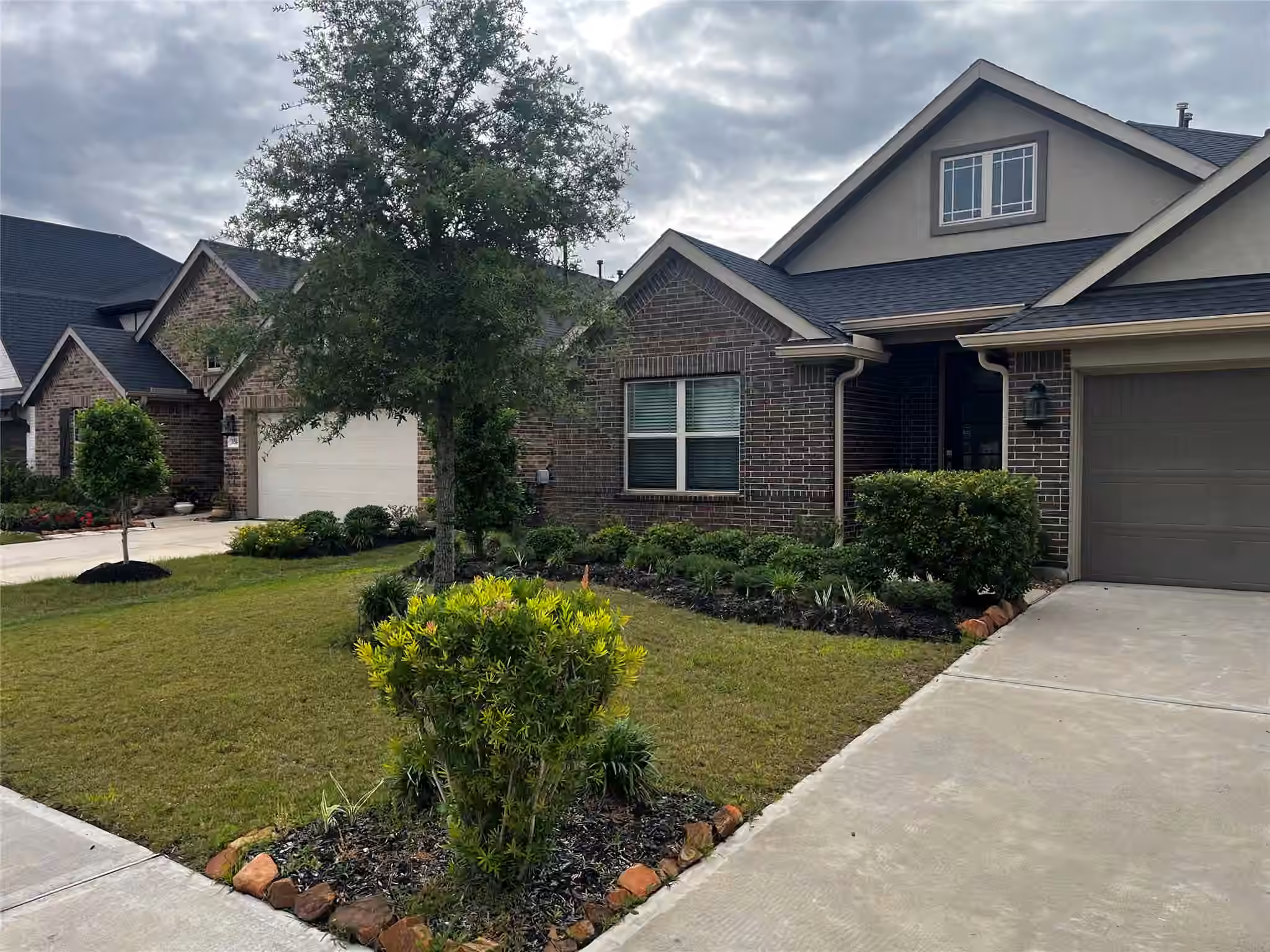 Photo 2 of 31510 Vineyard Creek Drive, Fulshear, TX