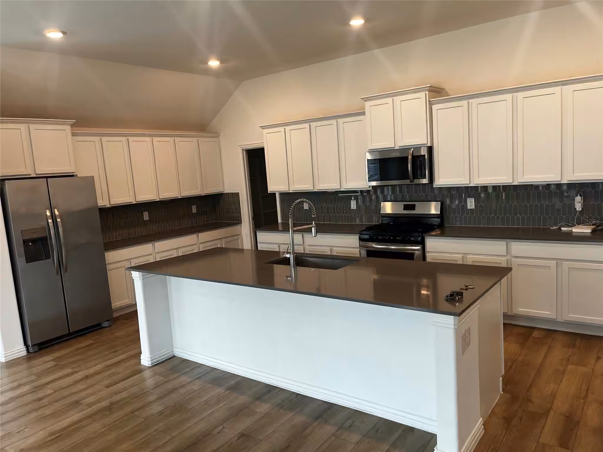 Photo 5 of 31510 Vineyard Creek Drive, Fulshear, TX
