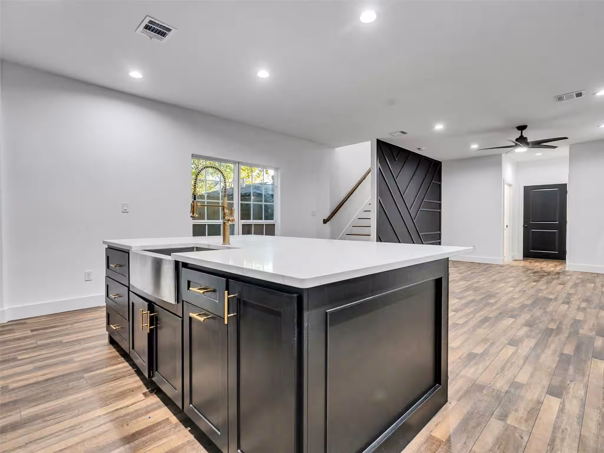 Photo of 237 Hahlo Street, Houston, TX