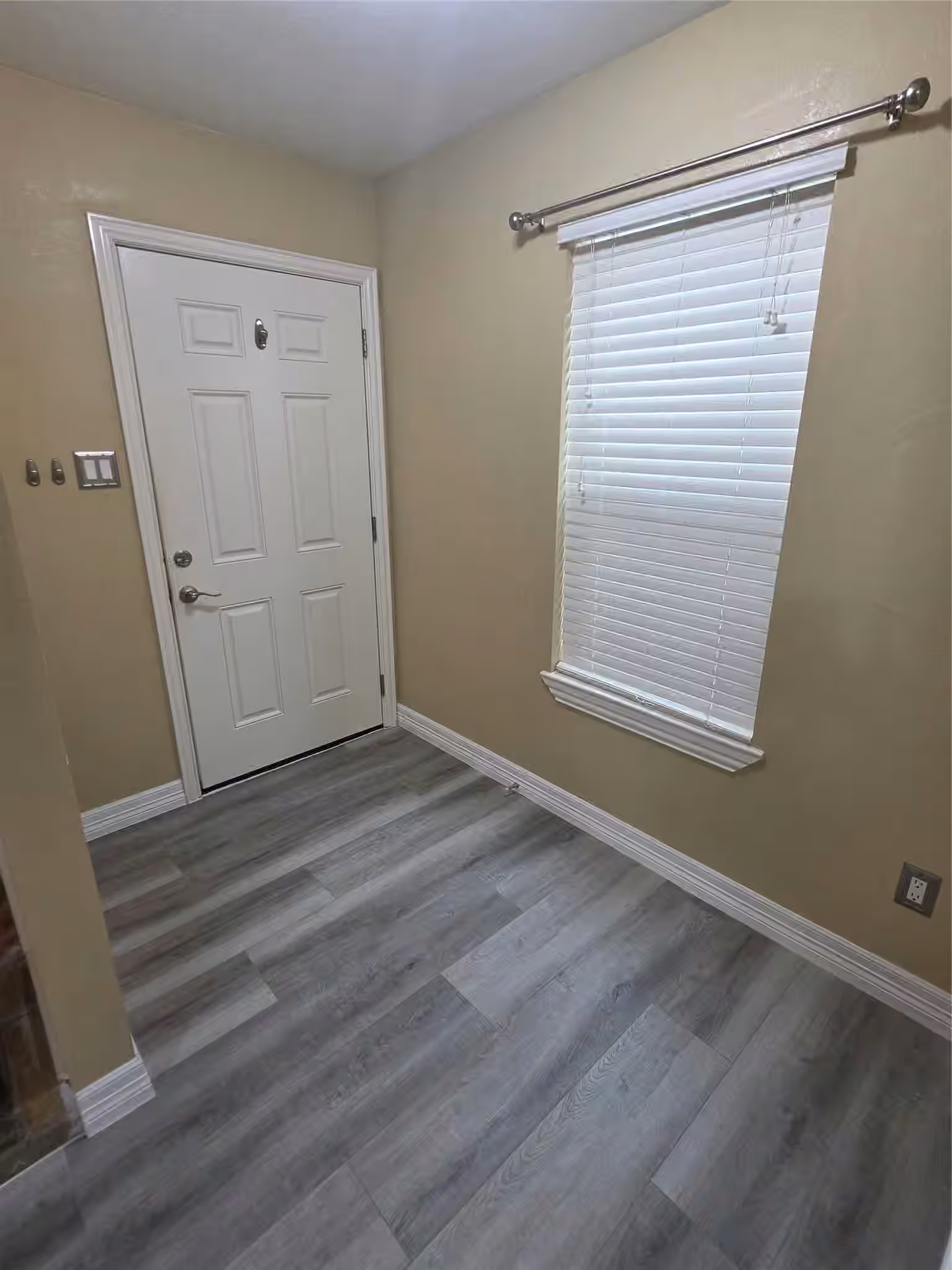 Photo 3 of 10555 Turtlewood Court 1206, Houston, TX