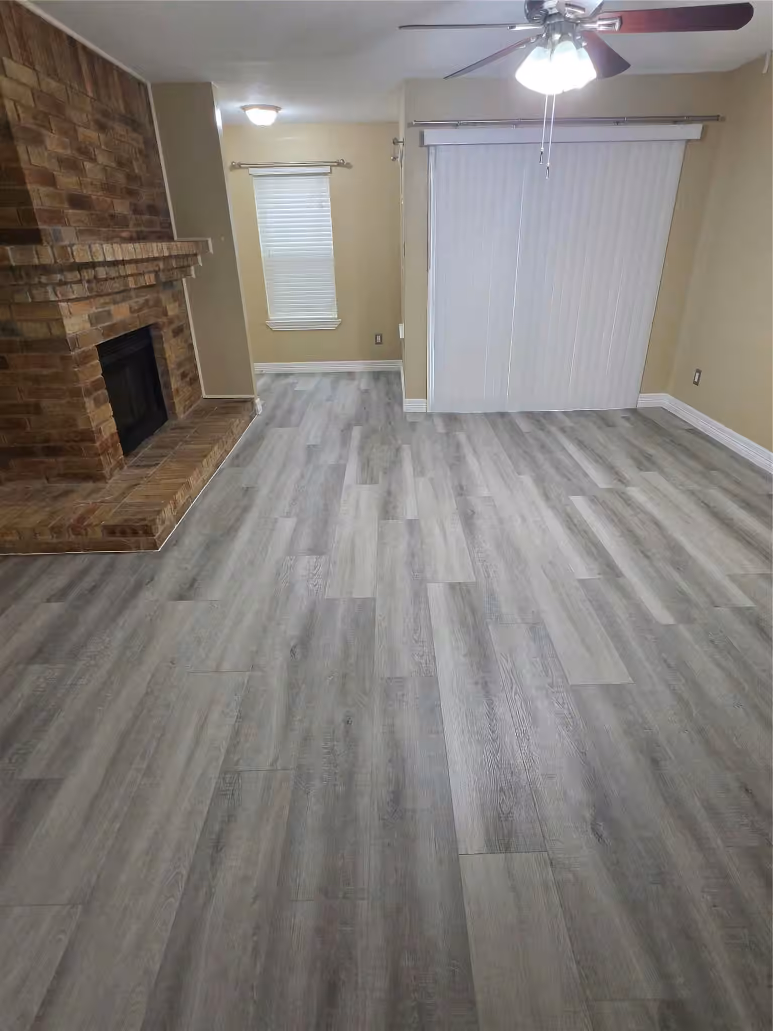 Photo 4 of 10555 Turtlewood Court 1206, Houston, TX