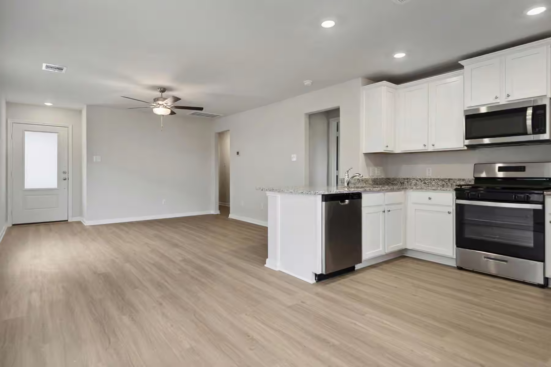 Photo 2 of 15878 Berry Hill Drive, Conroe, TX