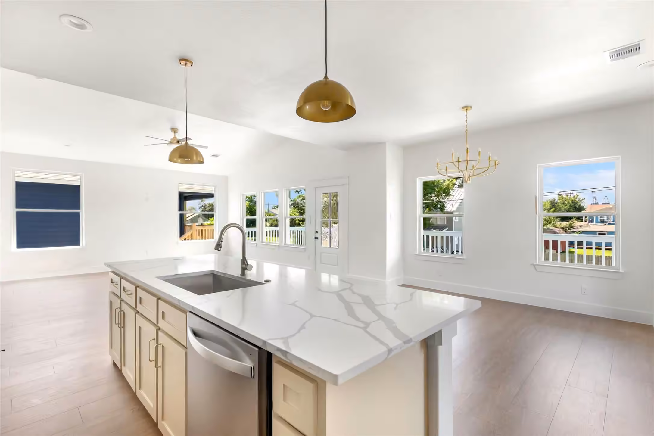 Photo 3 of 114 Dwire Drive, La Porte, TX