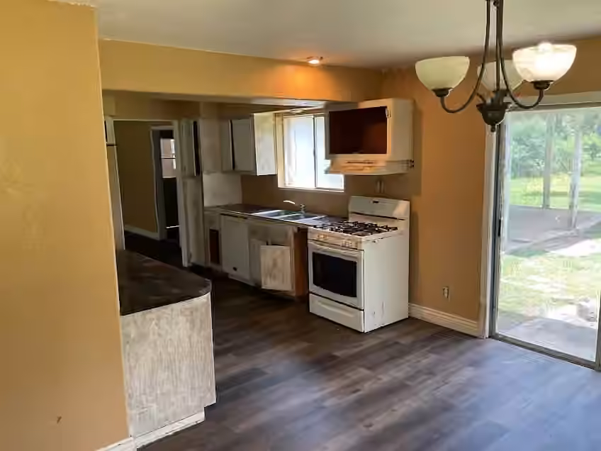 Photo 4 of 543 Bluebonnet Drive, Freeport, TX